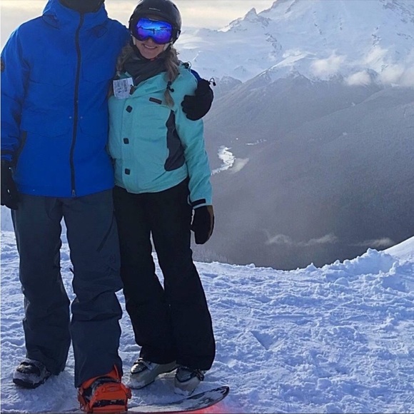 XS Mint green DC ski jacket. 10,000 MM Waterproof. Many pockets. Gently used. - Picture 8 of 17